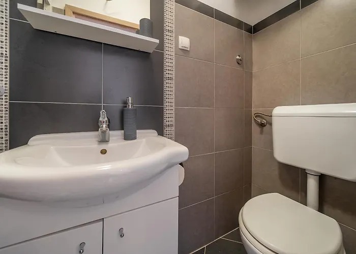 Alina With Sea View Apartamento Baška