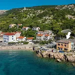 Апартаменты Alina With Sea View Башка
